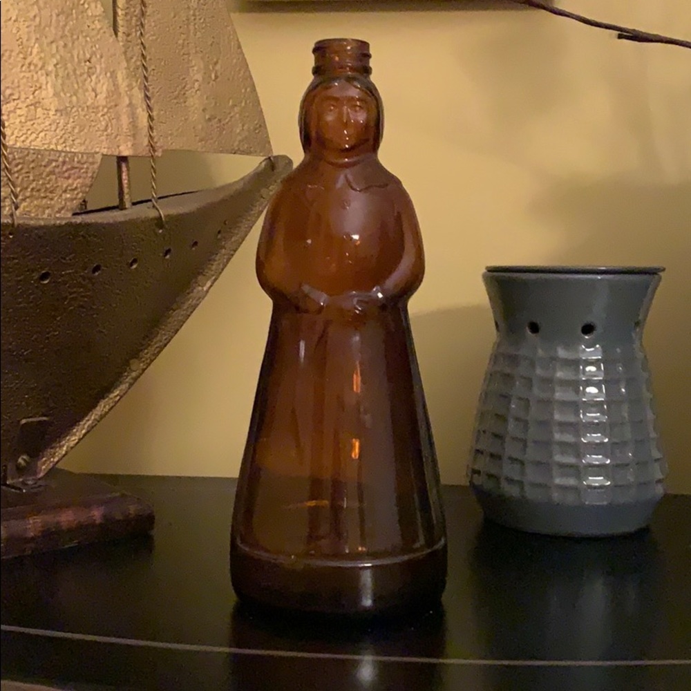 Mrs. Butterworth's Syrup Glass Bottle 24 oz